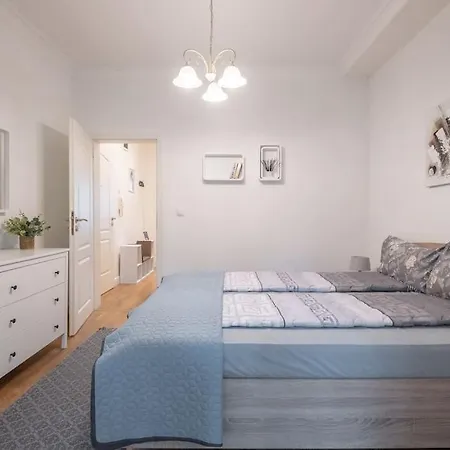 St. Ivan Rilski Flat *