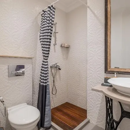 St. Ivan Rilski Flat *