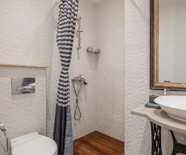 St. Ivan Rilski Flat *